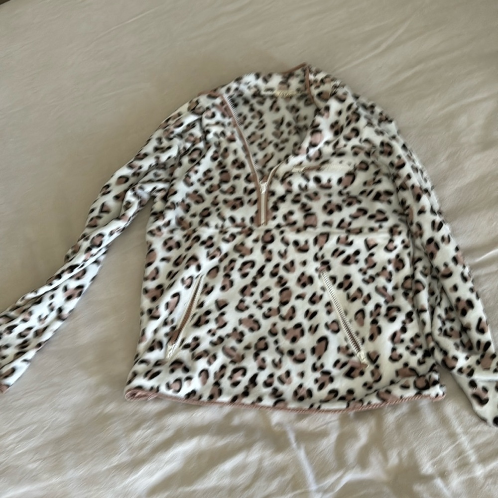 Leopard print fleece pullover with zippers sz m